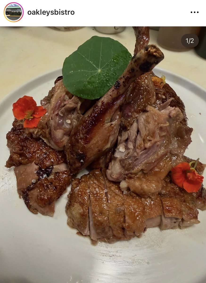 MapleLeafFarms's tweet photo. This delicious dish comes to us from Oakleys Bistro in Indianapolis, IN. They created a Peking Duck with crispy skin and tender meat. [📸 @oakleysbistro] https://t.co/xgFc6FVSIp