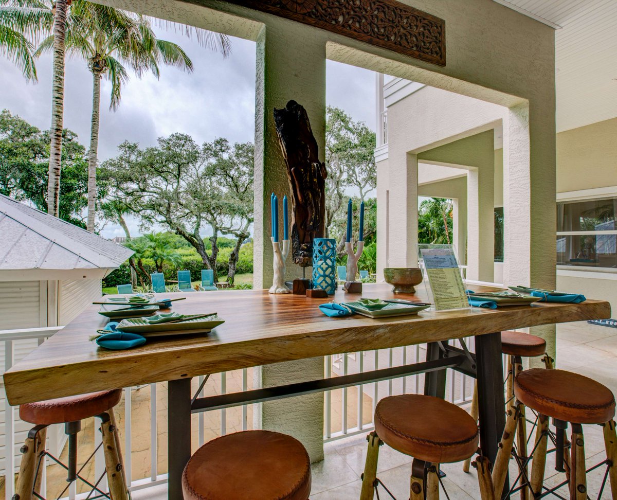 DecorDirect's tweet photo. 🍷🧀 Happy National Wine &amp; Cheese Day!
From wine cabinets and floating shelves to handcrafted serving boards and unique bar tables, we have everything you need to raise a glass in style.🥂🍇
#WineAndCheeseDay #Wine #Charcuterie #Bar #Shelves #LiveEdge #Sarasota #DecorDirect https://t.co/f2HUgmqCJT