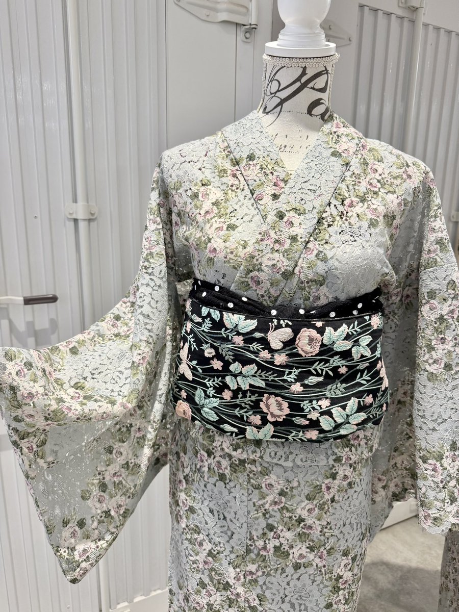 MIKISAKURA11's tweet photo. 🎀【新作】オンラインショップにUPしました🎀

⭐︎レース着物
　
#レース着物
#浴衣
#kimono https://t.co/UOTJxyPlHY