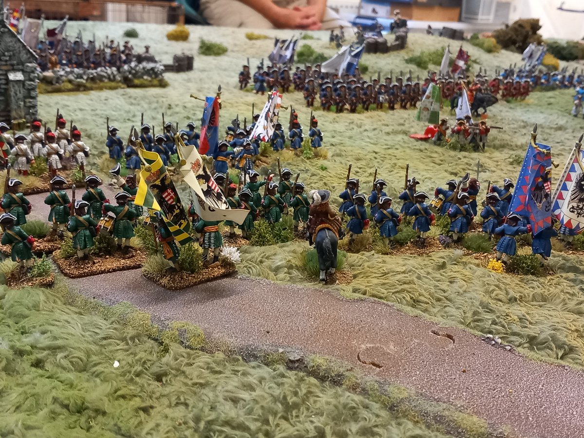 The_AndyJohnson's tweet photo. It's getting messy in the centre of the battlefield #WSS https://t.co/0ZwlLBfKIv