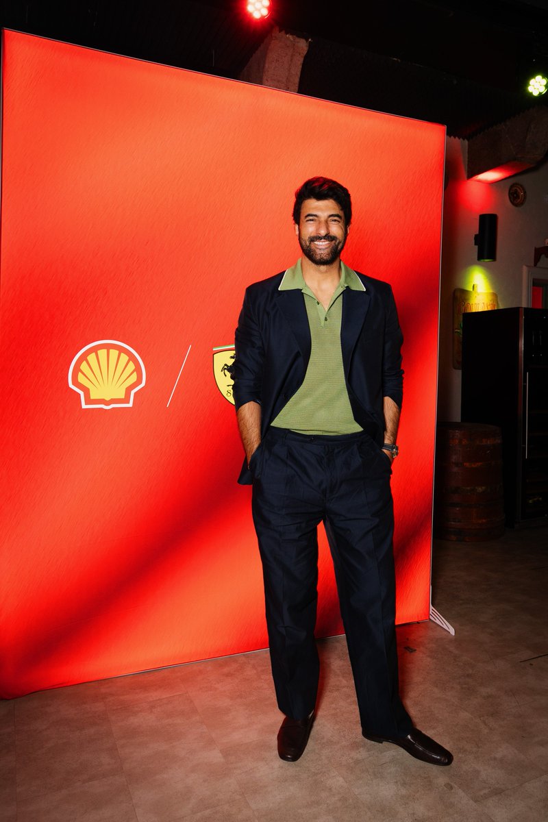 ENGINcilerr's tweet photo. #EnginAkyürek #shellVPowerGames 
#Budapest 
#shellTürkiye #shellVPower #Hepİleride #Shell #ShellHepİleride 
↘️ 
https://t.co/bAPzGNXqjS
@Shell https://t.co/5pbEOqaJre