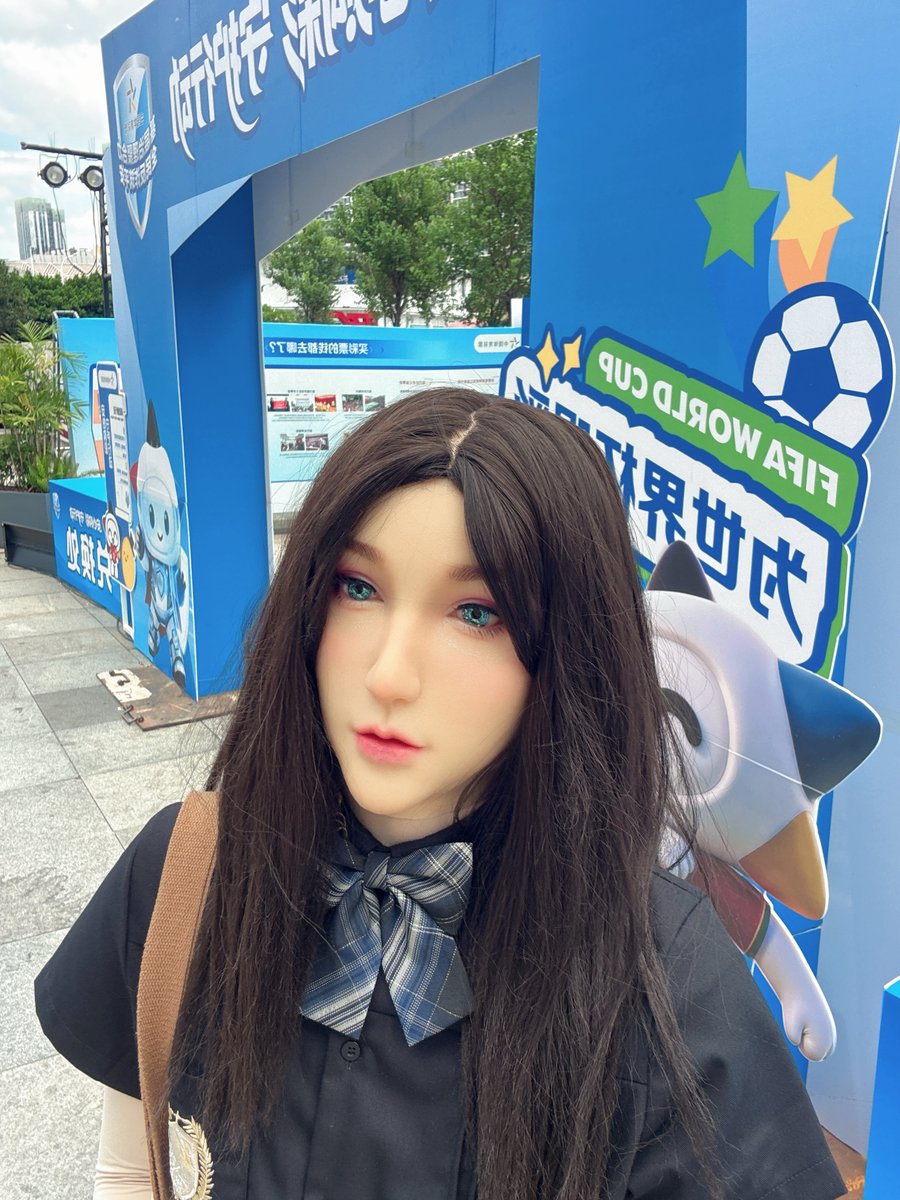2ndskincovered's tweet photo. Living a happy life~
#dreammask #femalemask #doll #livingdoll #dollmask #zentai #zentaisuit #zentaigirl #mask #masking #bodysuit #skintight #worldcup https://t.co/VaeZnzKtbP