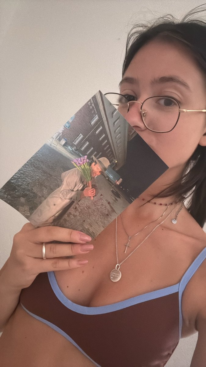 clobuc_'s tweet photo. Quando mi chiedono quanto rompo il cazzo alle mie amiche https://t.co/PWzY6CRLNJ