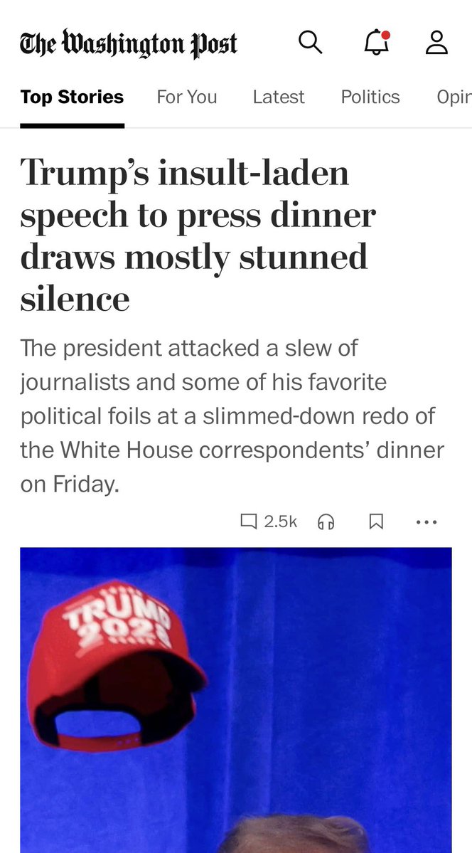 alandete's tweet photo. Estuve en la cena y la verdad que no es así. Sí, Trump se burló de la prensa, pero también de su equipo, hizo escarnio y mucho de sí mismo y defendió, al final, la labor de la prensa dentro de la normalidad democrática. Sobre todo nos dio una clave: nunca hay que tomarlo de forma literal. Y dice que no puede vivir sin hablar con periodistas. Hay detalles que quedan fuera de estos titulares.