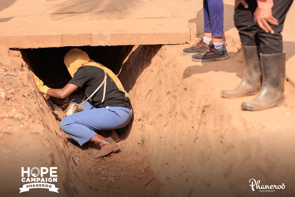 Phanerookampala's tweet photo. Together in faith, together in service. United in purpose. 

~ HOPE Campaign Community Outreach 

#PhanerooAt12
#HopeCampaignCommunityCleanup https://t.co/8aXJCG12WG