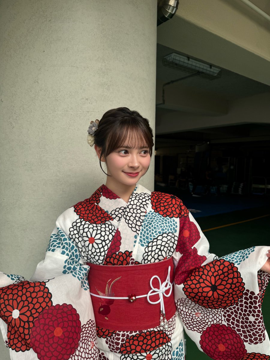 AKB48_staff's tweet photo. ❊🎇 独占生中継 隅田川花火大会🎆❊

#伊藤百花 @momoka_ito1206 が
生出演させていただきました❕
花火も浴衣姿の #いともも も
目に焼き付けていただけましたか👀🍑

TikTokもアップしました🆙
❥ https://t.co/YxXqQ9nSod

伊藤百花がセンターを務める
68thシングル『好きish』MVはこちら🎮💘
❥ https://t.co/sTjXgr0nnD

#一緒にみよう隅田川花火大会