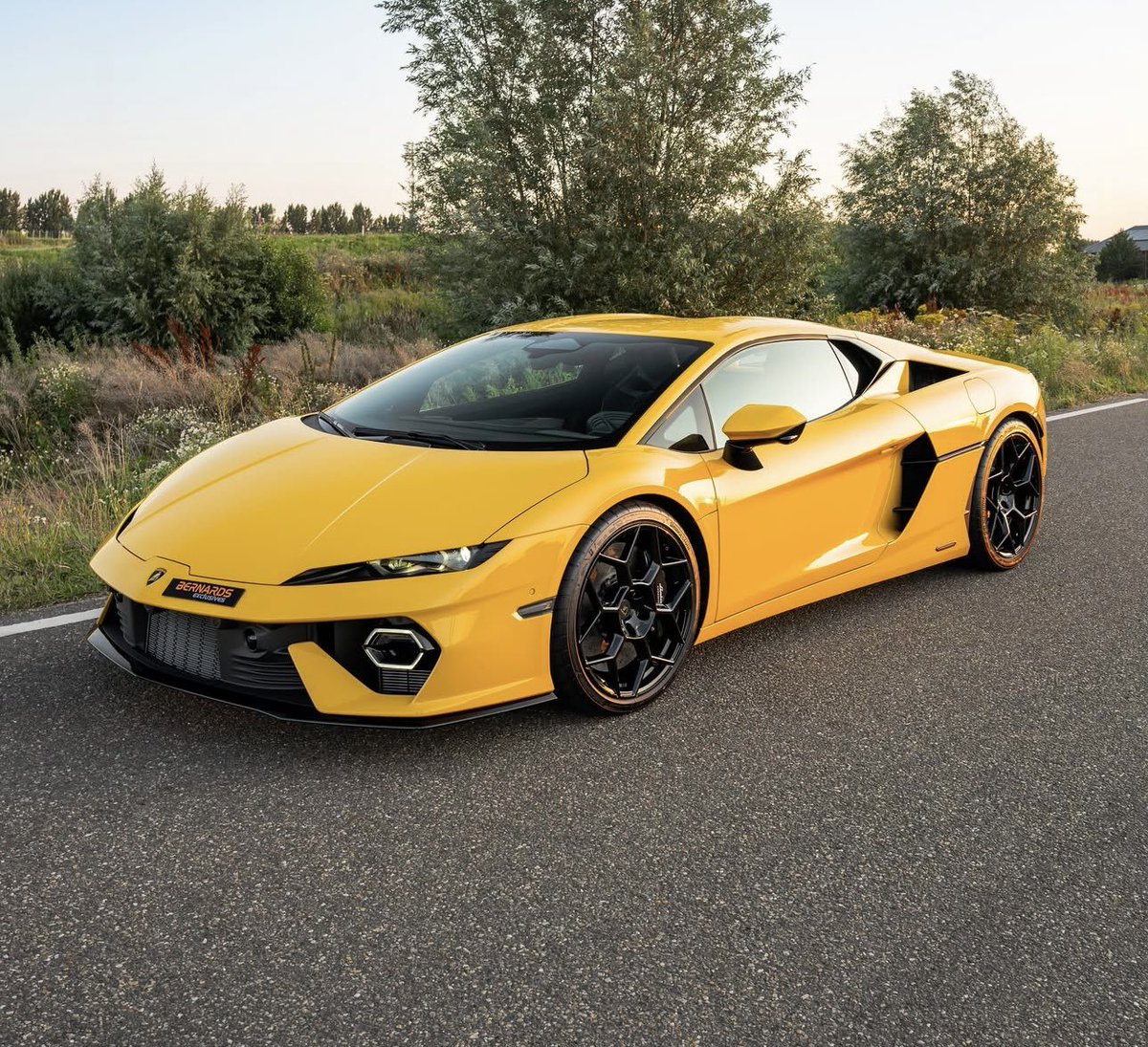 Hushjay24's tweet photo. Giallo Taurus Temerario https://t.co/ZO3lSFgHx6
