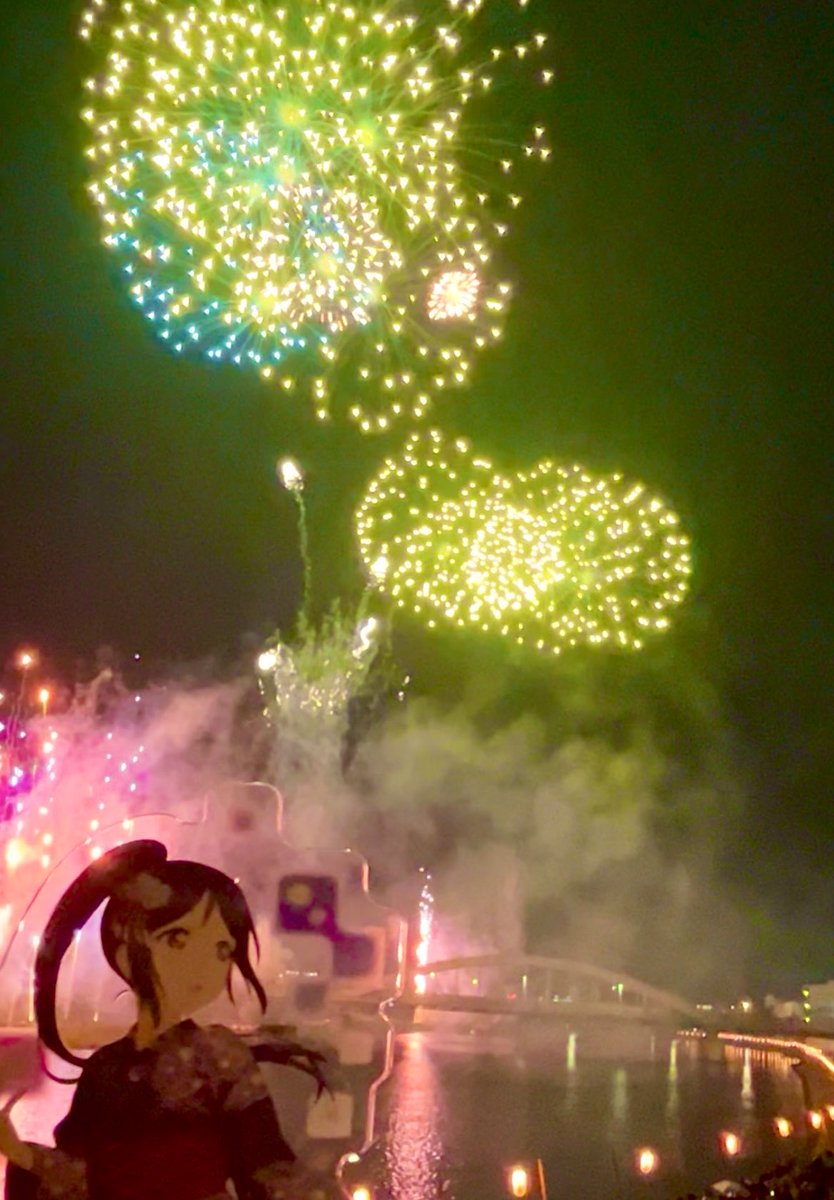 Navist_LoveLive's tweet photo. 🎇🎆🎇🎆🎇🎆🎇🎆🎇🎆🎇

沼津ありがとう。∬(_c||^ヮ^||✨
フィナーレはまだ続いてました。

🎇🎆🎇🎆🎇🎆🎇🎆🎇🎆🎇

#Aqours #lovelive
#沼津夏まつり2026
#狩野川花火大会
#Aqoursは沼津にいます https://t.co/v5Dni9mzSG