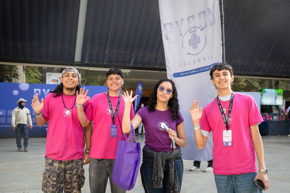 pyconcolombia's tweet photo. 🐍📚 Bienvenidxs al segundo día de PyCon Colombia 2026 🚀

Hoy seguimos compartiendo ideas, aprendiendo juntxs y construyendo comunidad a través de la tecnología.

Gracias por ser parte de esta edición y por seguir fortaleciendo el ecosistema Python en Colombia. 💚🇨🇴 https://t.co/7CIfyb5Llx