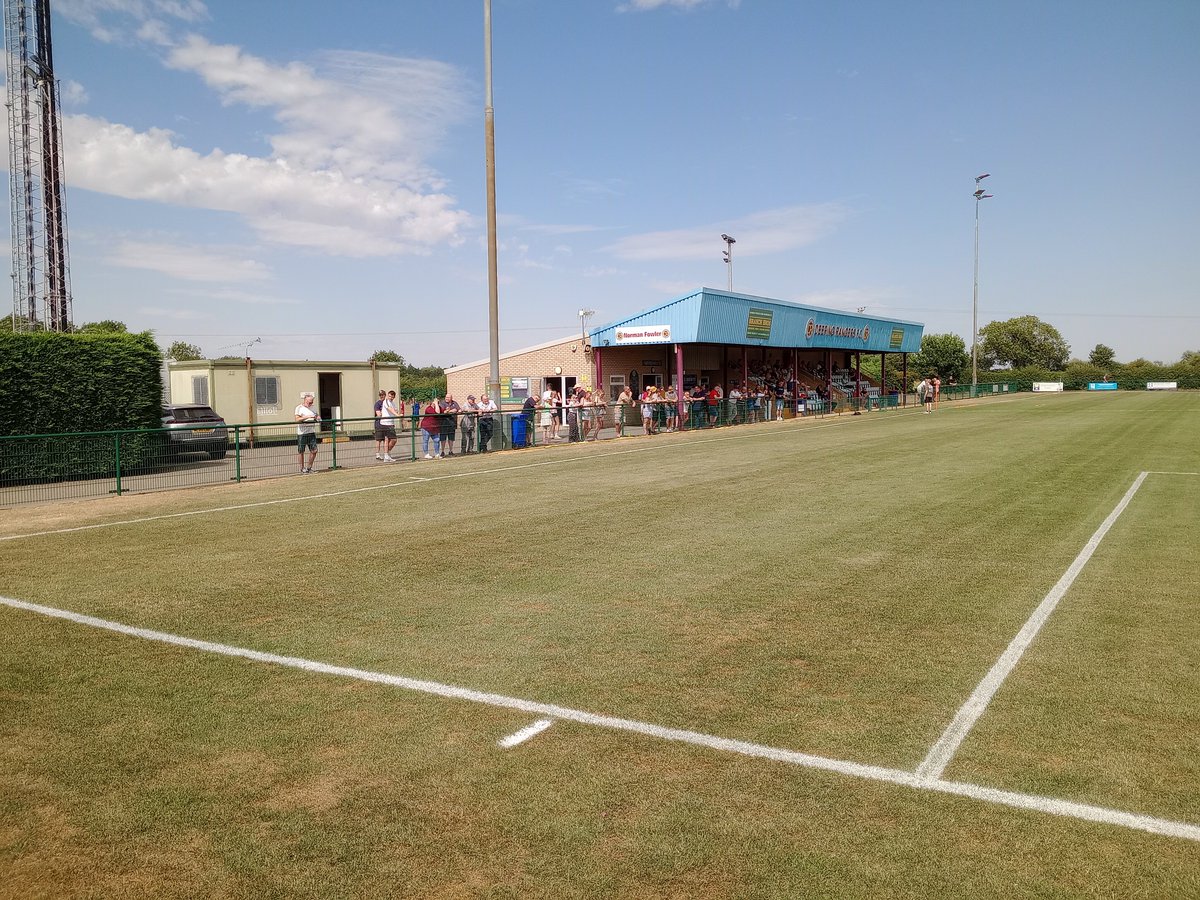 notsobigearl79's tweet photo. This afternoon's view @DeepingRangers Vs @KimberleyMWFC #UTI https://t.co/Vlt5l5DLcx