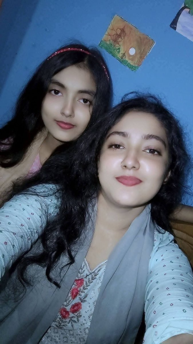 Noor1232_'s tweet photo. Me and my sister https://t.co/9SCtq0QIG5