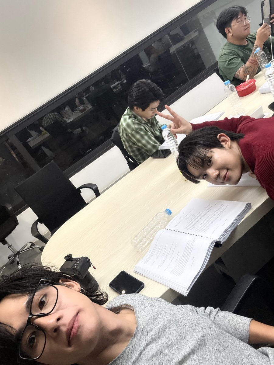 Fluke_pongsapat's tweet photo. พี่เจมส์คนดีมาละครับ 😀
#MySecretBoyfriends
#แฟนลับครับผม
#FlukePongsapat #JuniorFluke https://t.co/gjMLXb69Q4