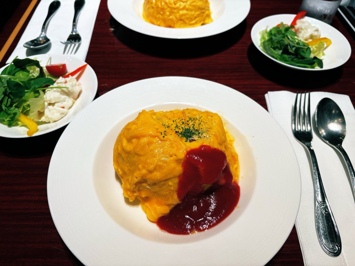 S_Amano's tweet photo. お昼ごはんとお夕飯！
今日は（？）ちゃんとお米食べたぞ！(*´◒`*) https://t.co/5Z2RS1ilwZ