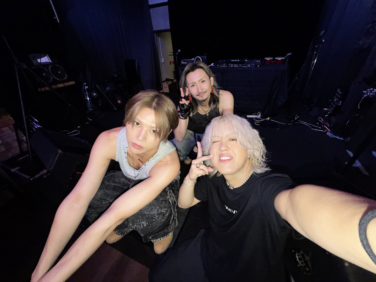caiki_official's tweet photo. ONE BOXありがとうございました🙋‍♀️

本当にエモすぎた。
それと同時にまだまだやなって実感した。

お世話になってきた先輩達に恩返しをするにはまだまだ力が全く足りん。
がんばろって改めて思った1日でした🔥

俺のルーツに今日来てくれたみんなありがとう‼️

明日は13:00~福岡ストリート🚨 https://t.co/gSk81scph5
