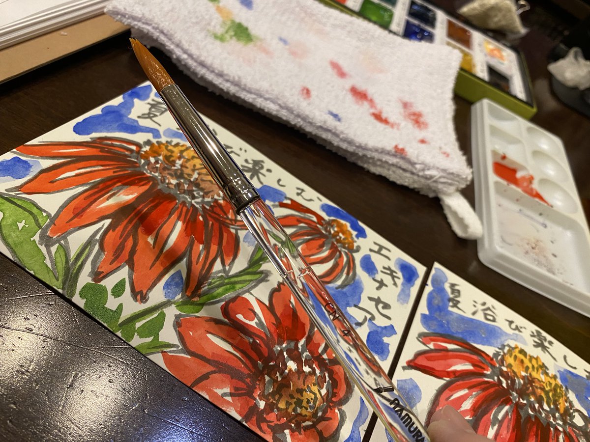 corydalis2's tweet photo. お気に入りの筆で
描きかけの絵手紙に色塗り
実家用と岩手日報投稿用と2枚

これまでは月1ペースで掲載されてたけど、最近体調崩したりであまり描けてなかったな

絵手紙ってさらっと描けるから気晴らしにちょうどいい https://t.co/krgR2FAYX3