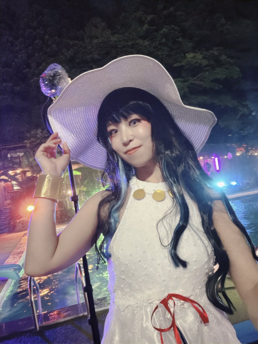 shmyuri's tweet photo. 今日は城スタのナイトプール行ってきた！
雨に負けない(？)ムーンキャンサー https://t.co/HGiPLpPtCi