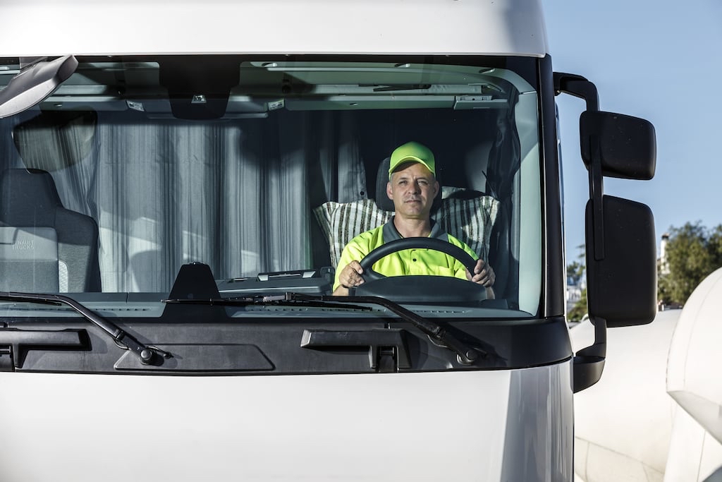 BGround_News's tweet photo. Longest running Irish truck rental company acquired by UK asset firm
British firm Dawsongroup is itself owned by leading US investment firm KKR https://t.co/xz0DMZyO7n https://t.co/XoA6rYVbMd