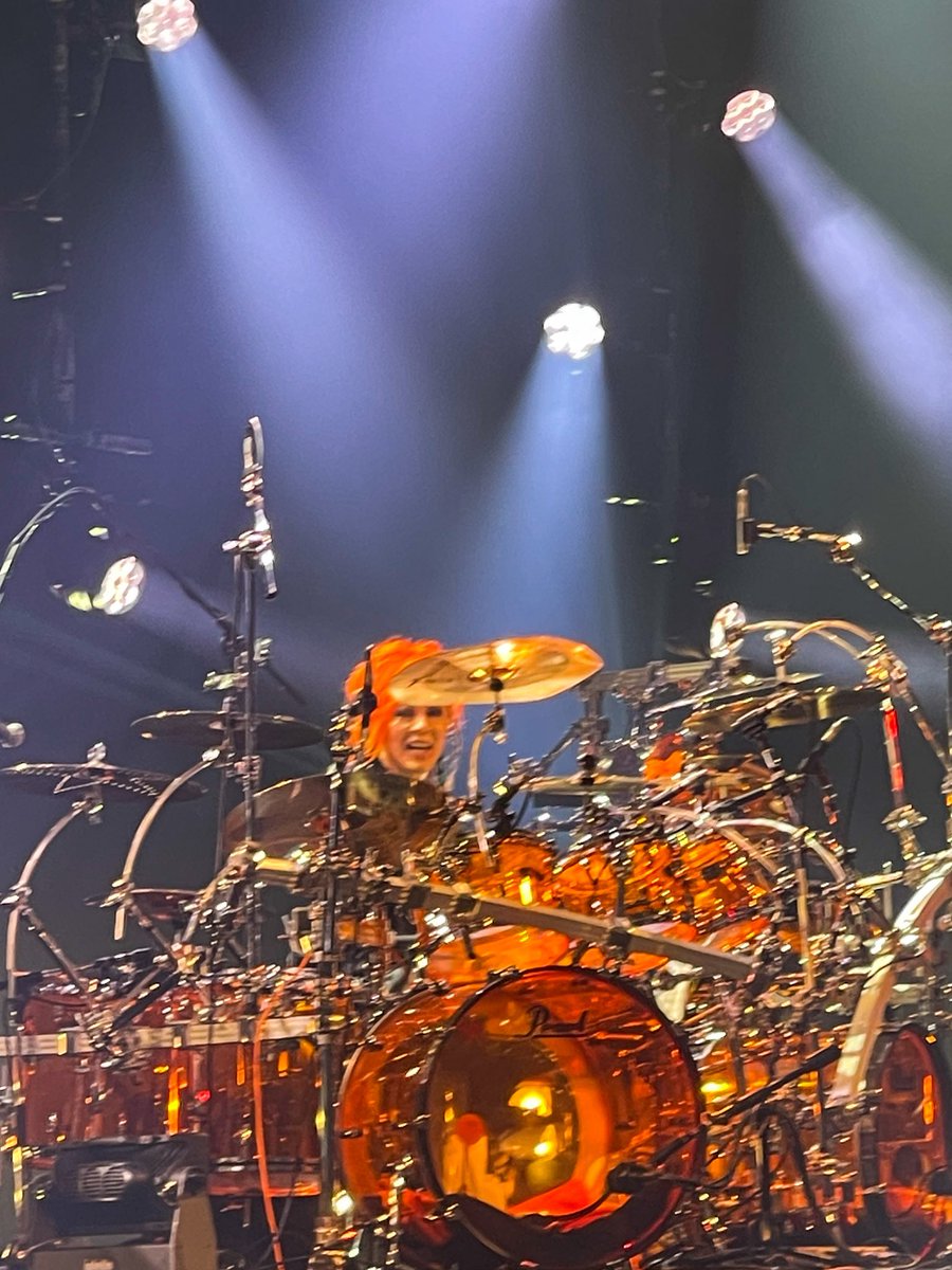 monocrysta's tweet photo. 2026.7.25
LUNASEA 松戸森のホール

今回はスレシでした！最後は淳士さん！最後の決めの部分のパワーがすごい‼️そして超ドラムを楽しんで叩いてる‼️LUNA SEAを楽しんでる！最高にかっこいいんです！カッコ良すぎます！

#LUNASEA
#LUNAPIC 
#淳士 https://t.co/4PPmyxSiTm