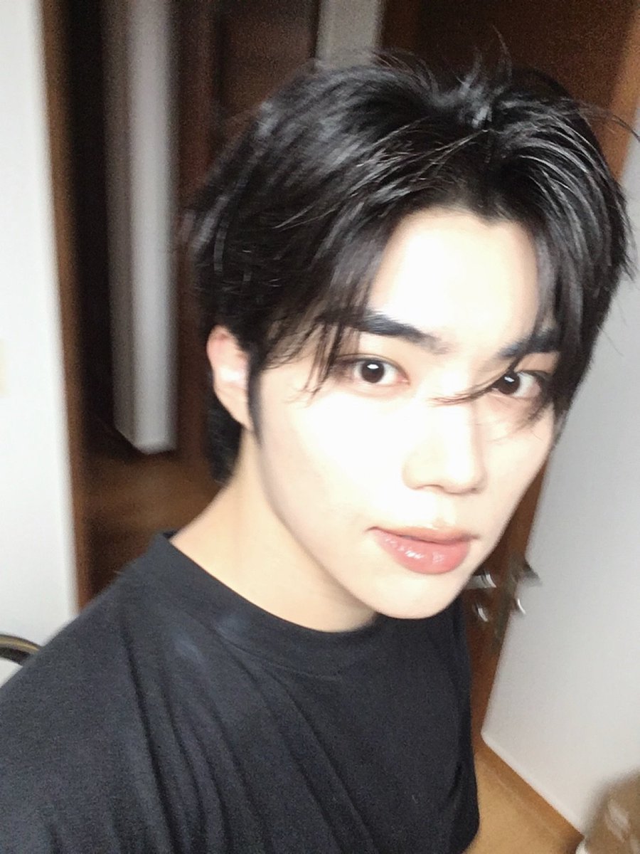 Monoghost_H's tweet photo. Gunwook IG update!!! 💗💗💗 https://t.co/hUyCFYWXIq