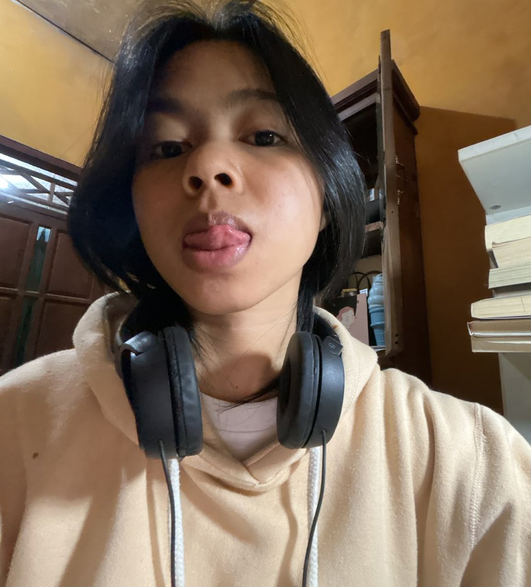 winterblluu's tweet photo. Pliss bilang kalo muka gua ada hint lagu Bags-nya https://t.co/vUMBloHWrq