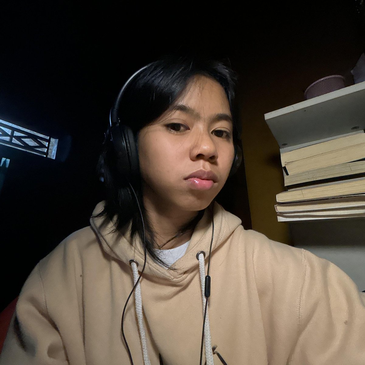 winterblluu's tweet photo. Pliss bilang kalo muka gua ada hint lagu Bags-nya https://t.co/vUMBloHWrq