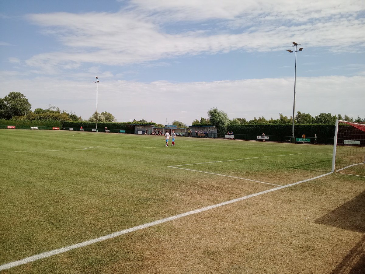 notsobigearl79's tweet photo. This afternoon's view @DeepingRangers Vs @KimberleyMWFC #UTI https://t.co/Vlt5l5DLcx