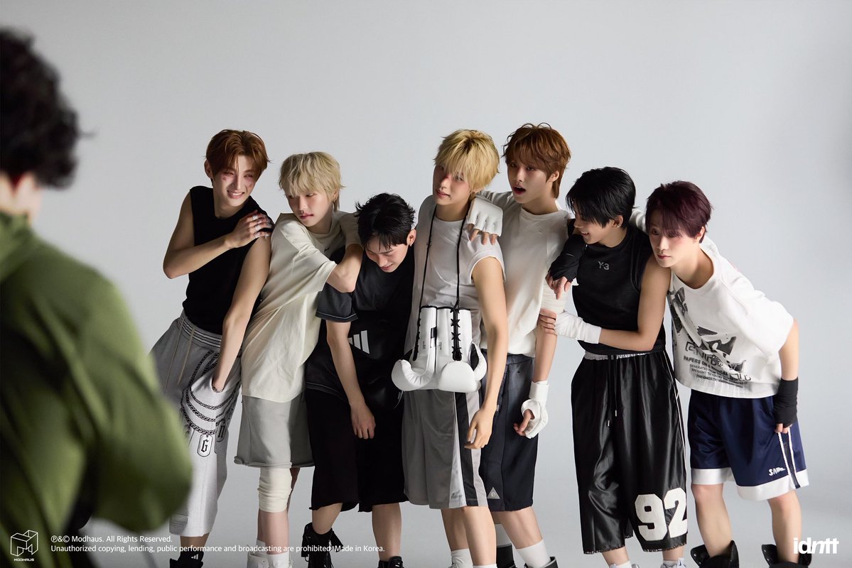 id2eott's tweet photo. 유네버멧 알라뷰쏘머치.. https://t.co/zQSayMLrSj