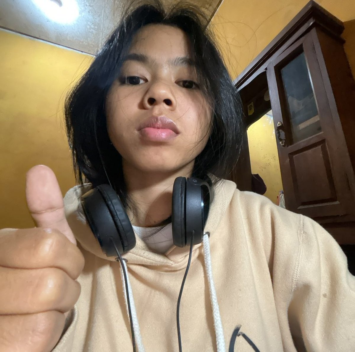 winterblluu's tweet photo. Pliss bilang kalo muka gua ada hint lagu Bags-nya https://t.co/vUMBloHWrq