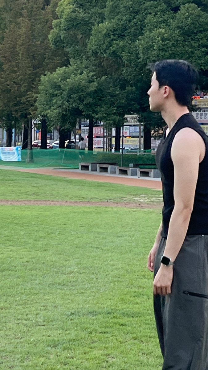 Xoxer8667's tweet photo. 날도 더운데 3년만에 짧머 해볼까 https://t.co/2tqNiW5N1V