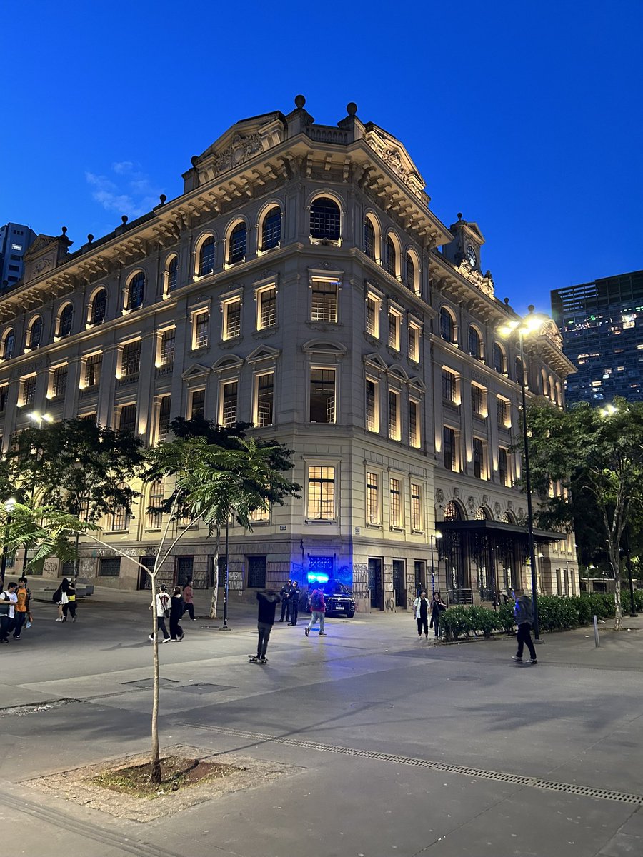 wtfnatrx's tweet photo. tipo assim eu amo o centro de sp https://t.co/PhWyW2UcH2