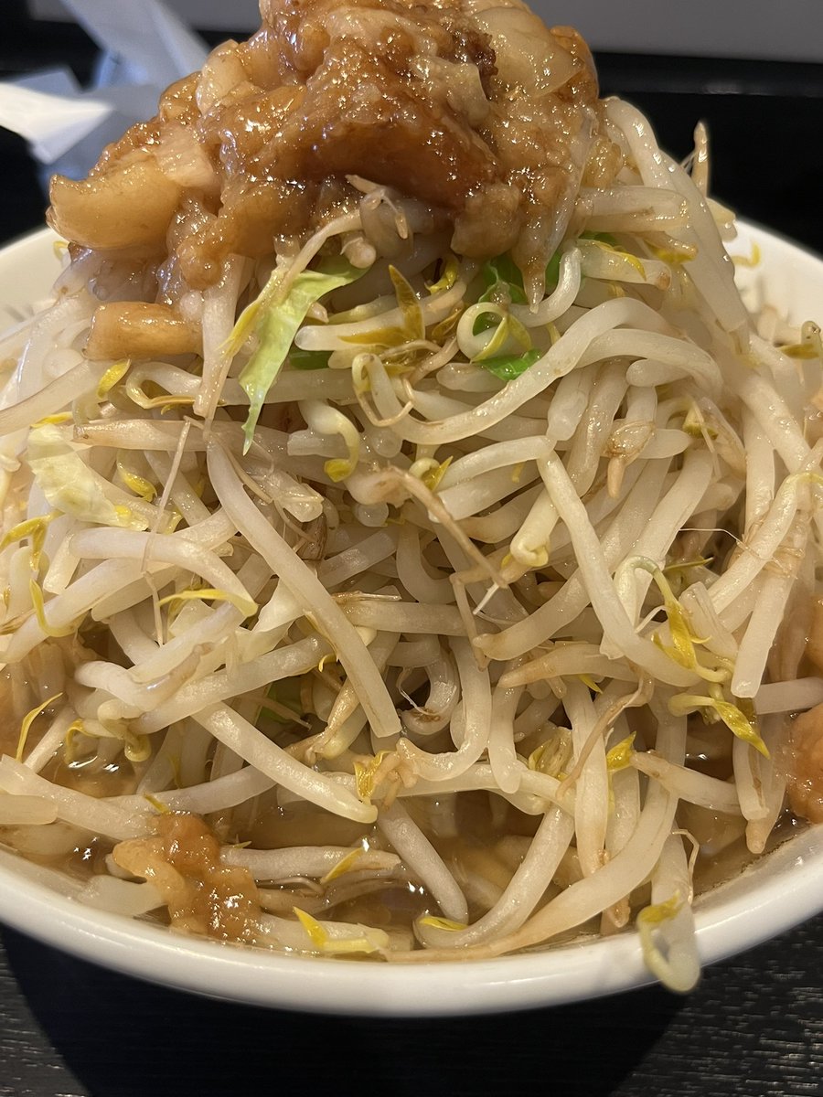big_boss_mg's tweet photo. ┃BOSS缶 ┃^･ω･^)　豚そばと冷凍の縄麺の豚そば　うまい！ https://t.co/bTxVra5Zpd