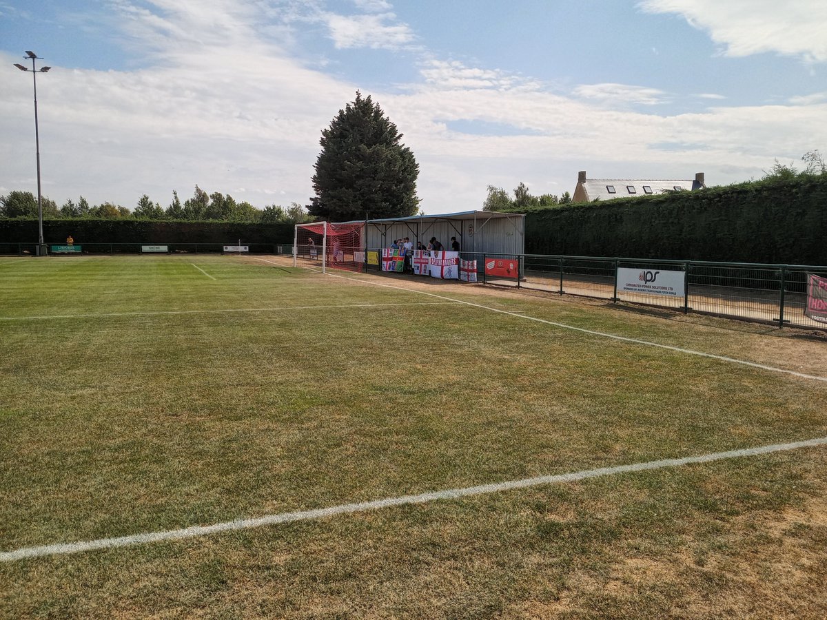 notsobigearl79's tweet photo. This afternoon's view @DeepingRangers Vs @KimberleyMWFC #UTI https://t.co/Vlt5l5DLcx