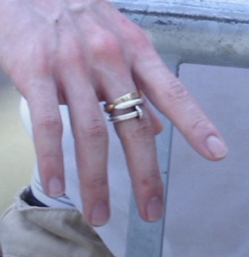onlyntual's tweet photo. Riku loves matching with his hyung so much he bought a ring to match sion’s without telling him but when sion found out sion started telling people he was the one who got the ring for riku. When you both possessive >_< https://t.co/Dt5RwaiuAv