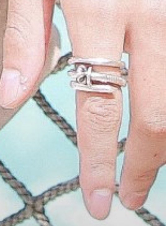 onlyntual's tweet photo. Riku loves matching with his hyung so much he bought a ring to match sion’s without telling him but when sion found out sion started telling people he was the one who got the ring for riku. When you both possessive >_< https://t.co/Dt5RwaiuAv