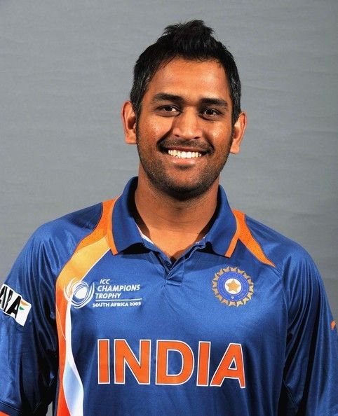 kohliarchive's tweet photo. @ImHydro45 isne bhi resign kr liya par ye retirement nhi lega😭 https://t.co/7KFMmMSN5m
