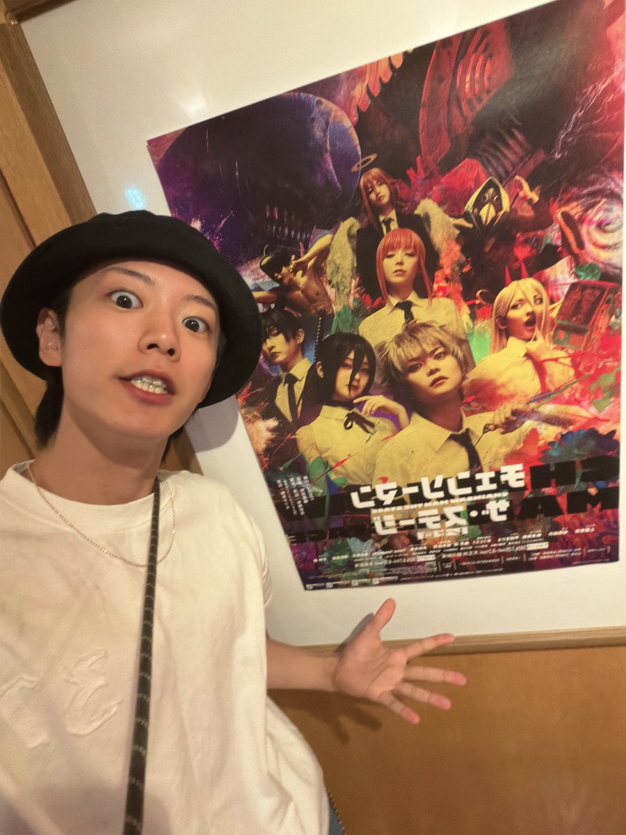 ishida_ryusei's tweet photo. 初日が無事に終了‼️
こんなにヤベー舞台に関わっていたんだと思うと正直震えが止まりません...
客席で観ていて悔しくもあり誇らしくもあり。
何よりオープニング後の盛大な拍手を受け、やべーっしょ。観に来て良かったってもう思っただろ😏って謎に少し自慢げでもありました笑
明日も💣⛓️

#チェンステ https://t.co/zL2UXGMP2f