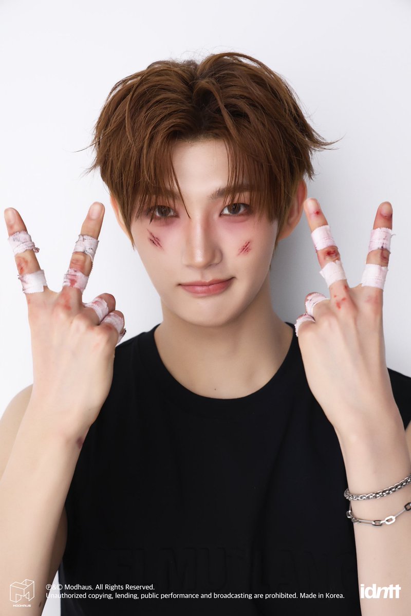 id2eott's tweet photo. 내 페라리에 기스 너무 많이 났다고요 https://t.co/5mlsqnsY8U
