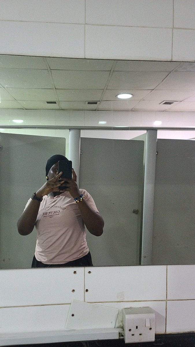 Fathia890's tweet photo. 🥱 https://t.co/z6ktGOmQIC