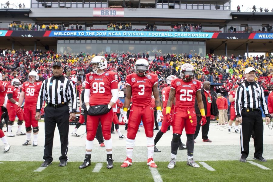 ValleyCentralFB's tweet photo. Over/Under 7.5 wins for Illinois State this coming season? https://t.co/ZqJ0dHWwAW