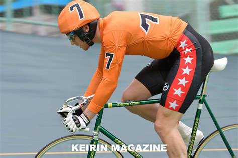 FatTireBikeFun's tweet photo. @Roadman_Podcast Japanese Kerin track cycling body armor and helmets would help.  The body armor is very subtle and allows professional Kerin racers to compete and retire in their 60s even with regular crashes at 40+ kph. https://t.co/7eYJDyi8ix
