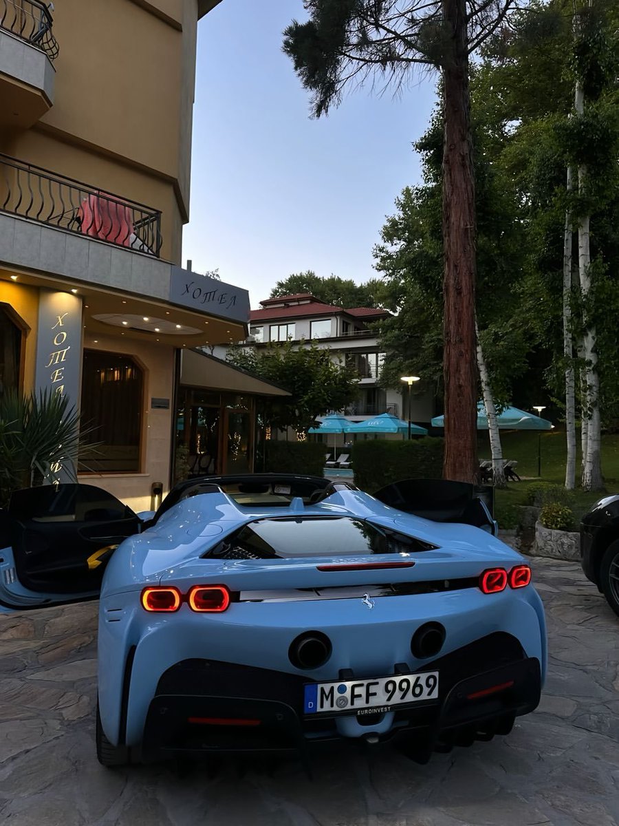ZyroCar's tweet photo. Ferrari SF90 Spider https://t.co/dO7TLVNbWv
