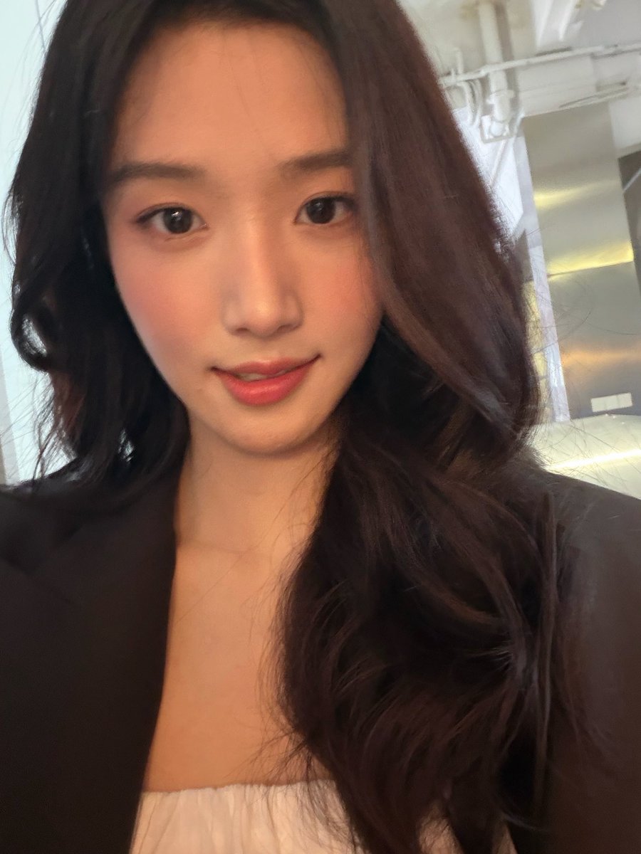 옌옌.. ꢤꢆ ྀིྀིྀིྀིྀི 𓂃 𓈒𖧷 tweet media
