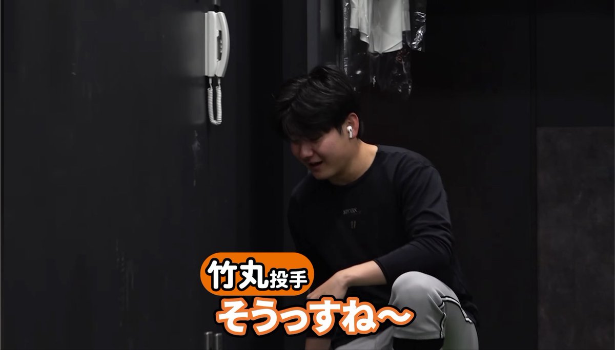FFujisan2002's tweet photo. 試合前に鼻血を出し
コーチにも真顔で冗談を放り込み
適当に返事をする

相変わらずのおもしれー男過ぎる https://t.co/qE5fm08bIE