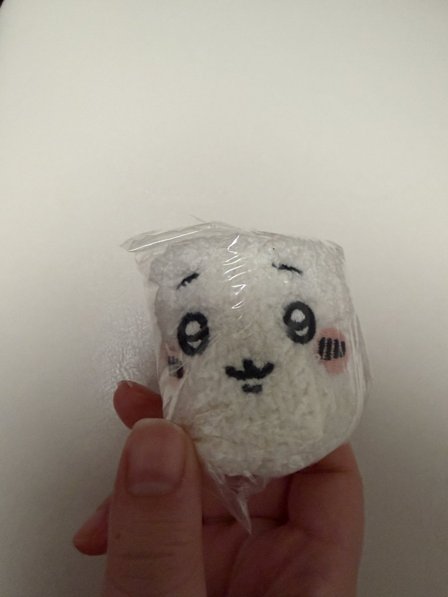 skmtarashic's tweet photo. ちいかわ　もこもこポーチ2 ガチャガチャ
交換希望

【譲】ちいかわ
【求】シーサー https://t.co/fjHqWVXn1e