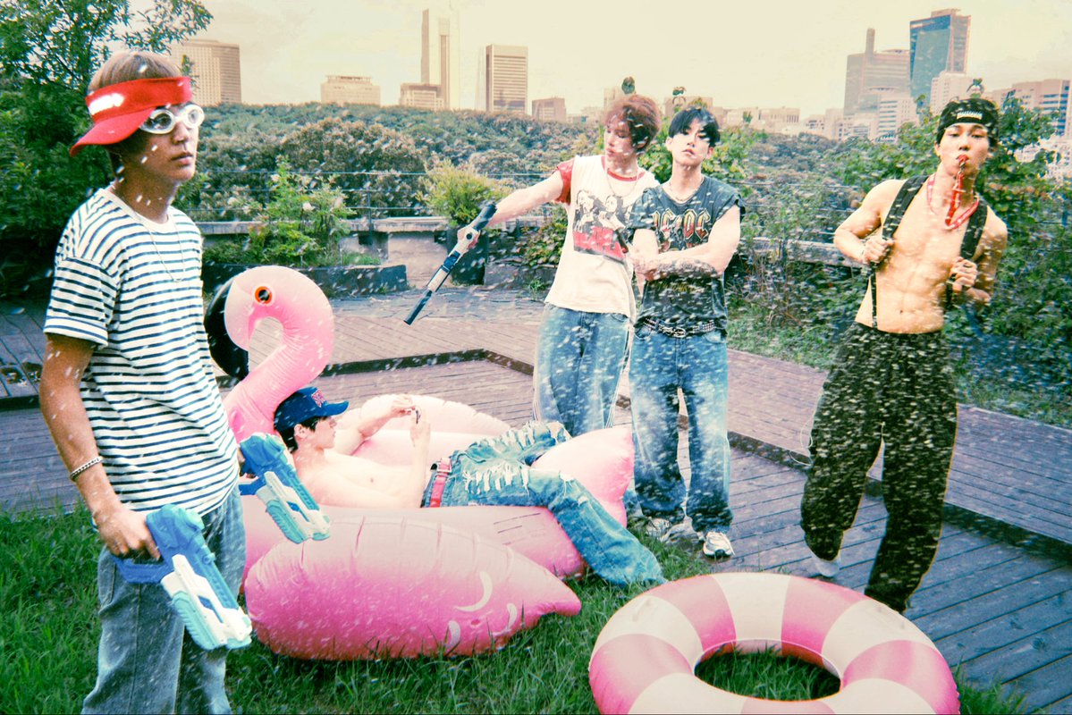 wayfboys's tweet photo. wayfbomb 

#wayfboys #waterbomb #워터밤 https://t.co/pZwmke1lfE