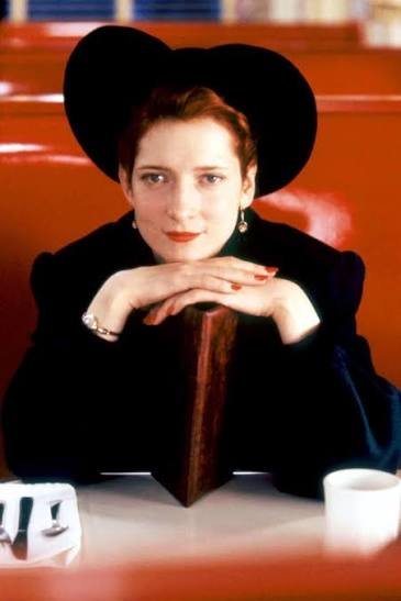 DTMoviePodcast's tweet photo. We really enjoyed talking about Glenne Headley on this weeks podcast, the one and only Tess Trueheart, she will never be replicated...

#DickTracy #TalkingDick #GlenneHeadley
#TheDickTracyMoviePodcast https://t.co/FXKH1Ha0RS