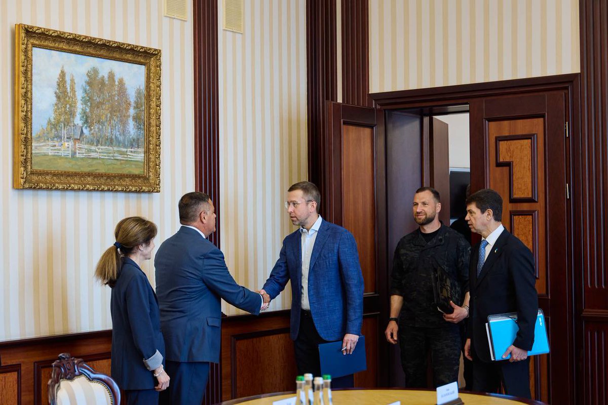 KoretskyiUA's tweet photo. Today, together with Yevhen Khmara, I met with Raytheon’s Vice President for Land and Air Defense as well as the Raytheon Ukraine Executive.

We discussed ways to rapidly increase deliveries of Patriot missiles ahead of winter, expand their production, and further strengthen Ukraine’s defense industry. 

Our objective is not only to meet Ukraine’s immediate defense needs, but also to deepen Ukraine’s integration into the global security architecture.

We paid particular attention to the joint production of air defense systems. This was one of the key outcomes of the meeting between the Presidents of Ukraine and the United States in Ankara. 

The U.S. side has already proposed practical next steps, and the Ukrainian Government will do everything necessary to launch this cooperation without delay.

I am grateful to the United States for its steadfast support of Ukraine and to Raytheon for its commitment to strengthening our air defense. 

Together, we are building the capabilities that will protect lives, reinforce our shared security, and contribute to lasting peace.