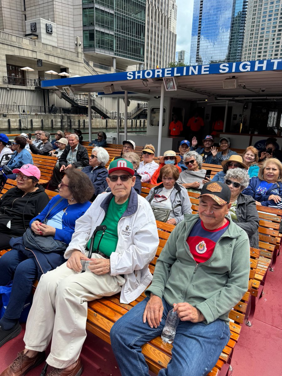 ChicagoCAPS14's tweet photo. Our 014th District Community Policing Office had the pleasure of taking our older adults on an unforgettable architectural boat tour from Navy Pier. It was a day filled with connection, conversation, and community. #014District #CommunityPolicing #SeniorOuting https://t.co/BGu1AznyMf