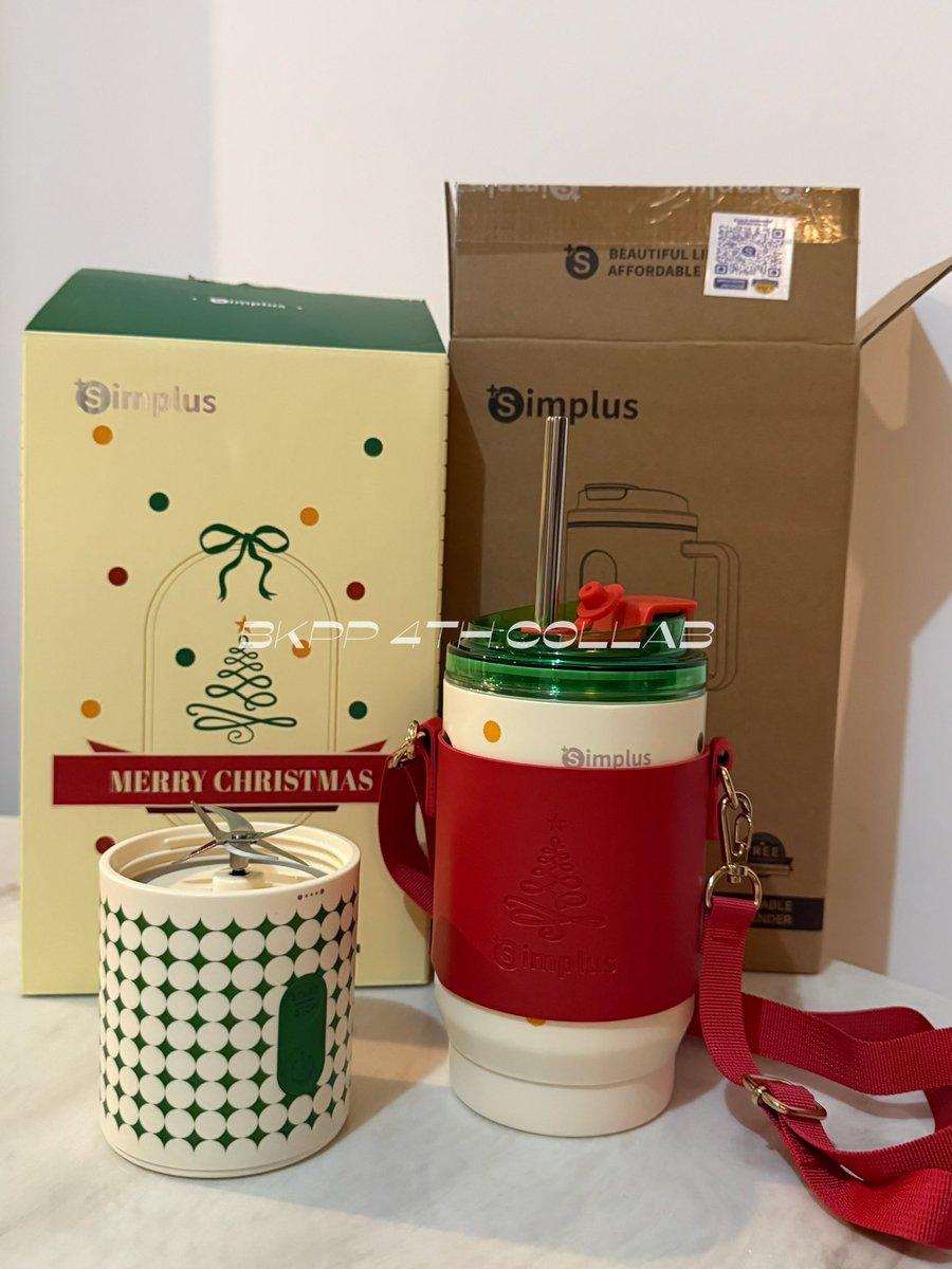 BKPP4THCOLLAB's tweet photo. Simplus never skimps on gifts!!@SimplusTh
Are they comforting me since I couldn’t get the CC water bottle 🥹
It’s the Christmas design🎄 with a cup sleeve!
Pic 4 is my purchase from this event to support PP’s brand endorsement😝
#SimplusxPPKrit
#PPKritt https://t.co/UoxcVPOJuv