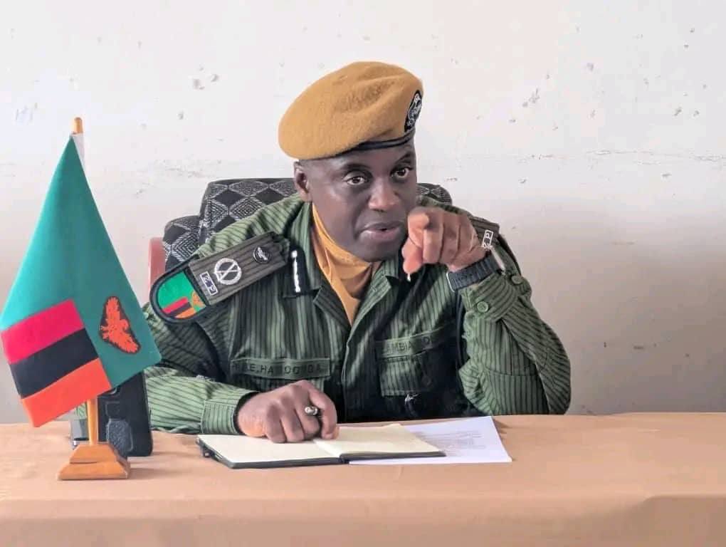 diamondtvzambia's tweet photo. POLICE SHOOT DEAD WANTED SUSPECT IN MONGU

By Mike Mwendachabe

A wanted suspect identified only by the aliases "Asela" and "Michael Scofield" has died after being shot during a police arrest operation in Mongu District, Western Province.

According to police, the suspect, believed to be in his early twenties, was wanted in connection with several serious offences under investigation, including aggravated robbery, murder, rape, theft from person and breaking offences allegedly committed in Mongu and other parts of Western Province.

Police say officers launched an operation after receiving intelligence that the suspect had booked accommodation at a guest house in the Kashumba area. Upon noticing the officers, the suspect allegedly attempted to escape by climbing through the roof of the guest house onto a neighbouring building.

Western Province Police Commissioner Rae Hamoonga says the suspect later charged at one of the officers while armed with a knife, posing an immediate threat to the officer's safety.

Mr. Hamoonga says officers discharged a firearm during the confrontation, injuring the suspect, who was rushed to Lewanika General Hospital but was pronounced dead on arrival.

Meanwhile, police have warned individuals involved in violent criminal activities against resisting arrest.

#NewsOnTheGo